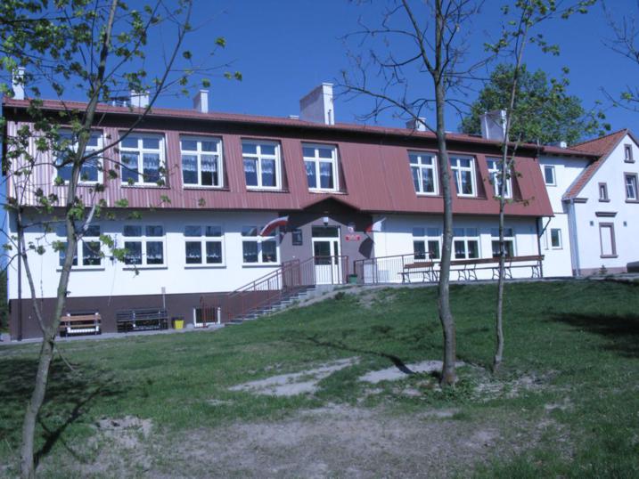Gimnazjum w Kolnie.jpg